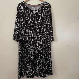 Susan Graver Liquid Knit Black & White Abstract Print Dress Sz 2X Artsy Slinky